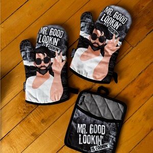 Funny Salt Bae Oven Mitt Set